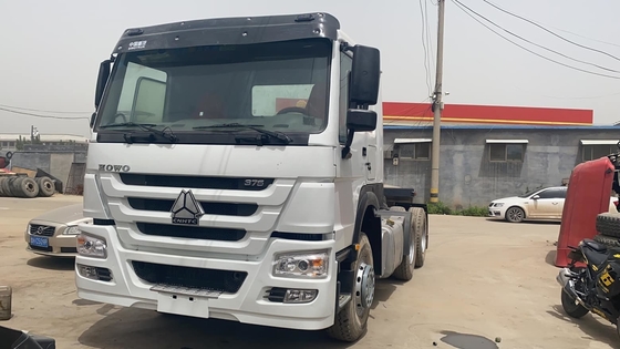 Sinotruk Truk Tarik Kepala Traktor Truk 6*4 Sx3255dt394 Dukungan untuk Pembayaran dalam USD