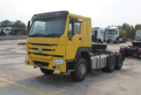Jual Traktor Truk Sinotruk dengan standar emisi Euro 2 5600x2300x1500
