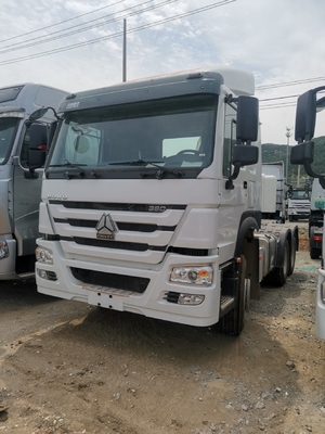 Sepatu Diesel Heavy Duty 371HP Traktor Truk Tarik Dengan Desain Ban Tanpa Tabung