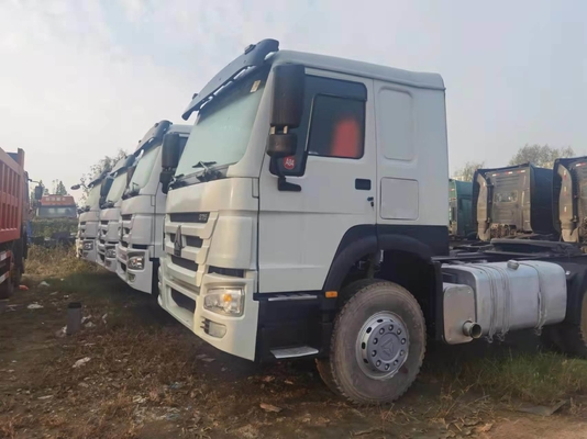 Desain Ban Tanpa Tabung Digunakan Sinotruk HOWO 371 Truk Kepala Traktor Dump Truck dengan Diskon