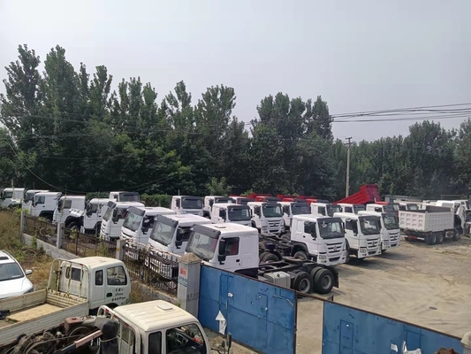 Sinotruk HOWO Traktor Truk Kepala dengan sertifikasi ISO Aman Pembayaran