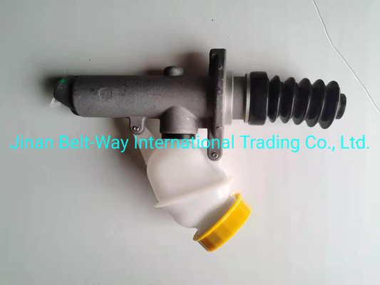Sinotruk HOWO Truck Parts Clutch Master Cylinder Wg9719230013 Wg9719230023 Hitam