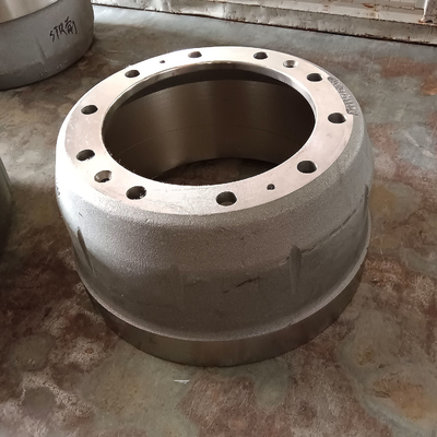 Standar drum rem Az9112440001 untuk HOWO Paket truk dump Berat kotor 43.000kg