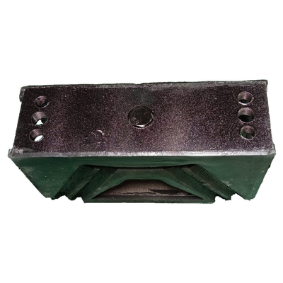 Bagian Sistem Pengemudi Roda Sinotruk HOWO Mesin Truk Bracket Rubber Mounting Az9725590031