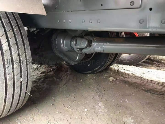 Kebijakan pengembalian uang Sinotruk HOWO Truk Pengeboran 371HP 25-30 Ton Pemuatan 5,4m Transmisi manual