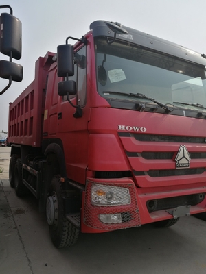 Sinotruk HOWO Truk Pengeboran Truk Tipper Berat 5800*2300*1500mm dengan Konsumsi