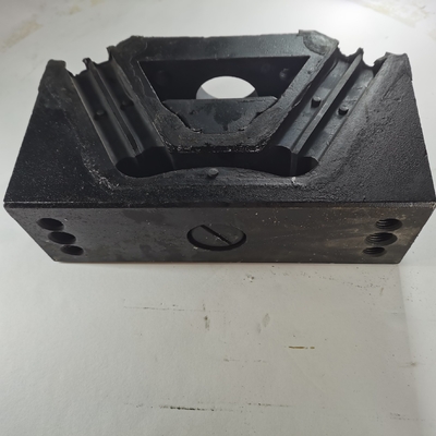 Sinotruk HOWO Truck Parts Bawah Mesin Support Cushion dengan Kebijakan Pengembalian Uang Wg9725593031