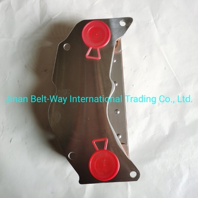 Sinotruk HOWO Truck Oil Cooler Vg1500010334 Komponen sistem rem dalam warna hitam
